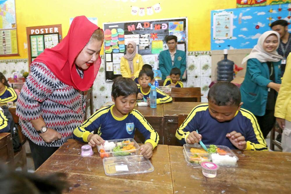 Program Makan Gratis Prabowo Bakal Sedot APBD NTB Rp62 Miliar Setahun