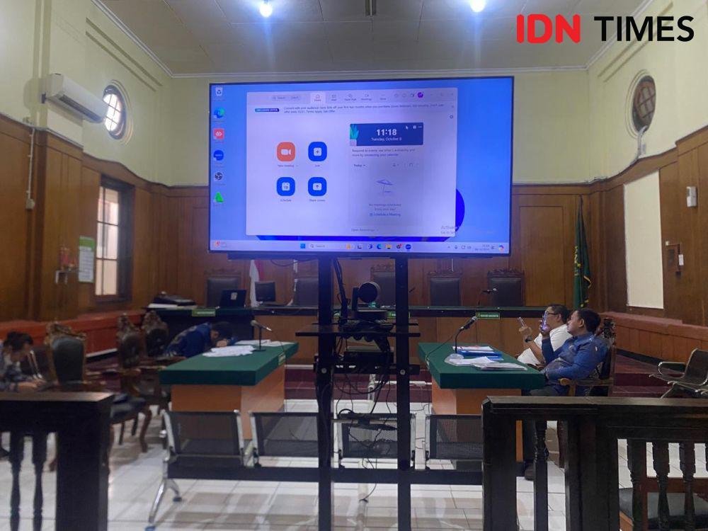 70 Hakim PN Surabaya Mogok, Meja Hijau Libur