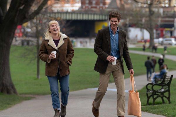 Andrew Garfield Ungkap Cerita BTS Adegan Panas dengan Florence Pugh