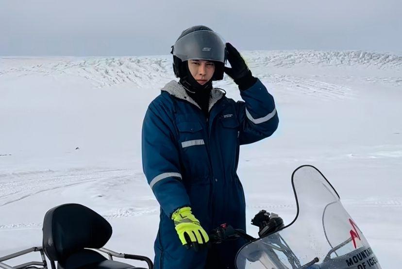 7 Potret Mew Suppasit Liburan di Islandia, Berendam di Blue Lagoon