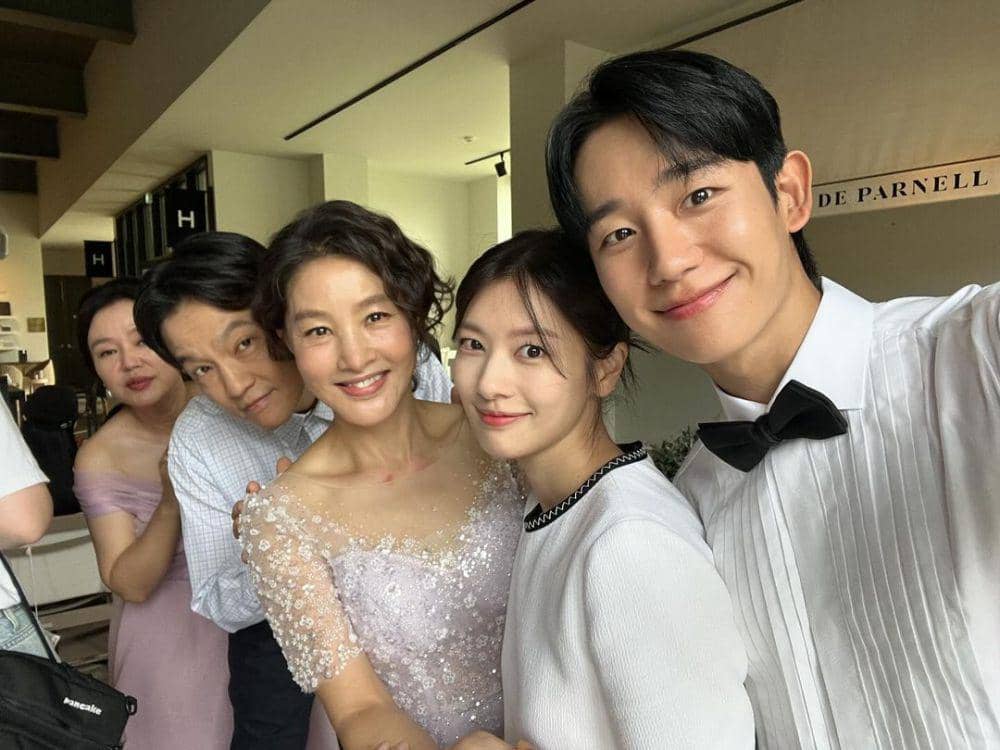 Jung So Min, Jung Hae In, Park Ji Young, Jo Han Chul, dan Kim Geum Soon (instagram.com/queen_j.y.p)