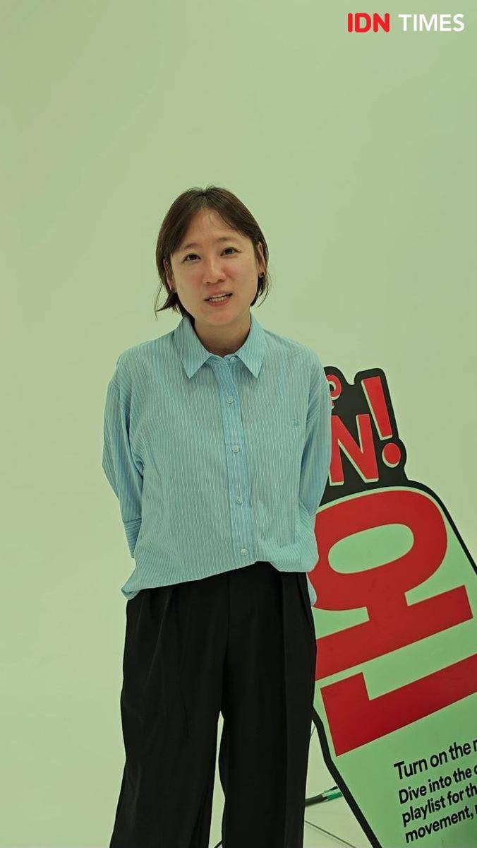 Head of Music Spotify Korea, Jungjoo Park menemui awak media di set K-Pop ON! Spotify (dok. IDN Times/Aulia Supintou)