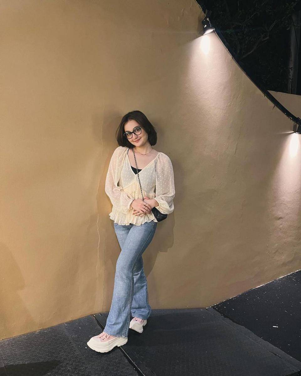 OOTD jeans ala selebritas, simpel dan modis! (instagram.com/lauraabbasjackson)