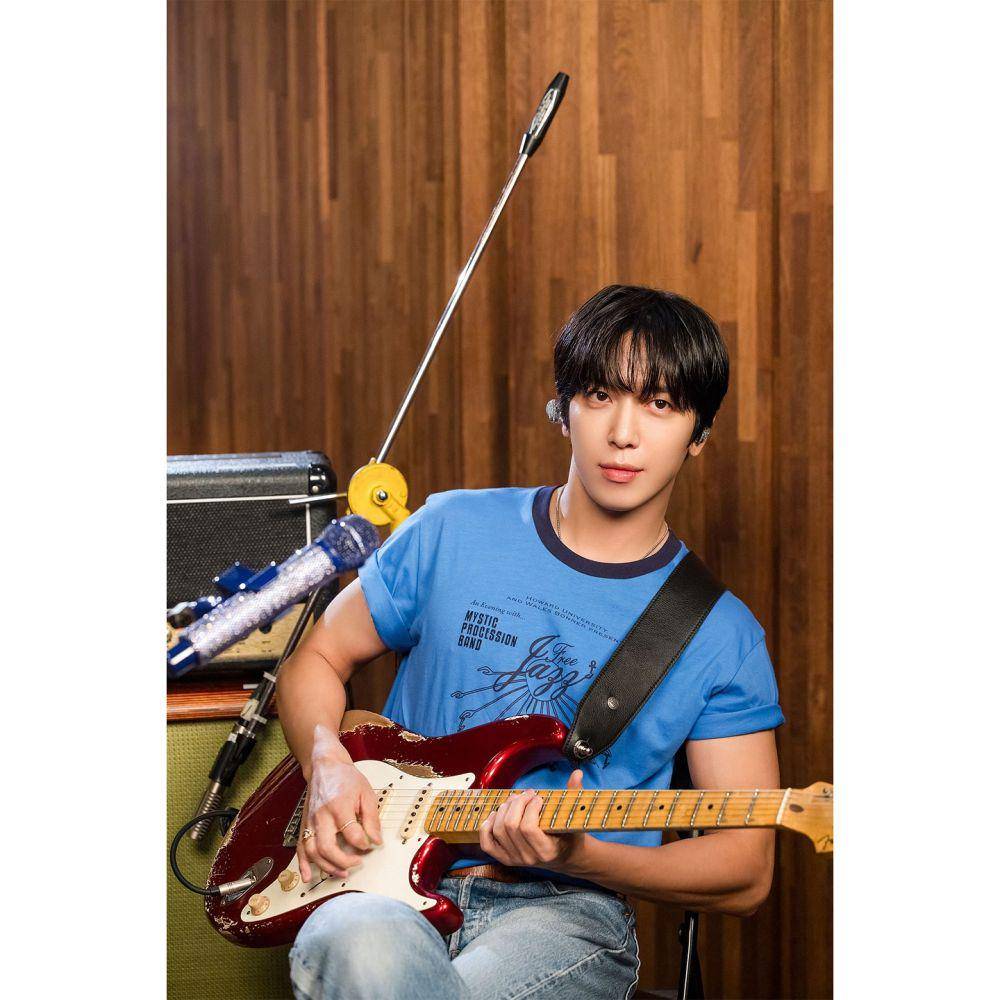 Jung Yong Hwa (instagram.com/fnc_fishandcake)