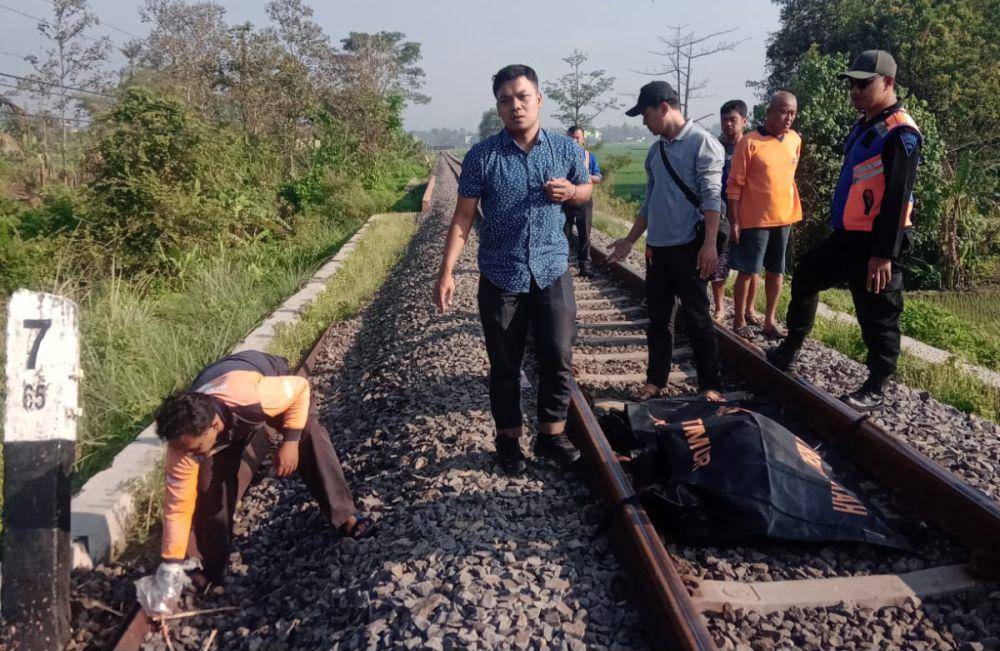 Evakuasi korban kecelakaan KA Penataran Doho di Malang. (Dok. Polsek Kepanjen)