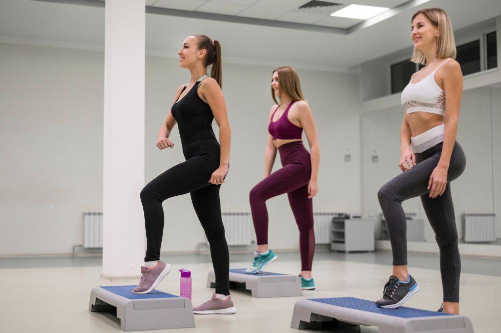 7 Manfaat Olahraga Step Aerobic bagi Kesehatan