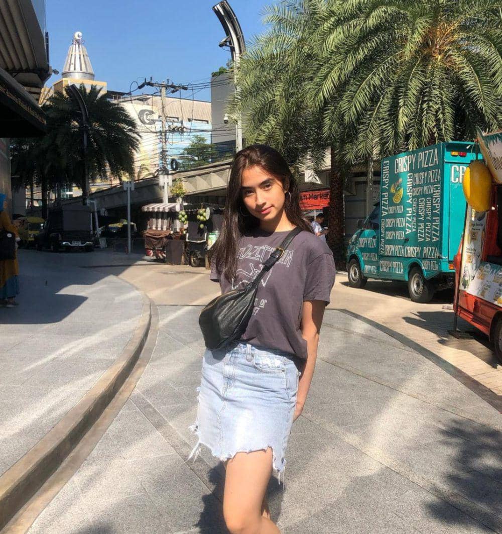 Nadia Raysa (instagram.com/nadiaraysa)