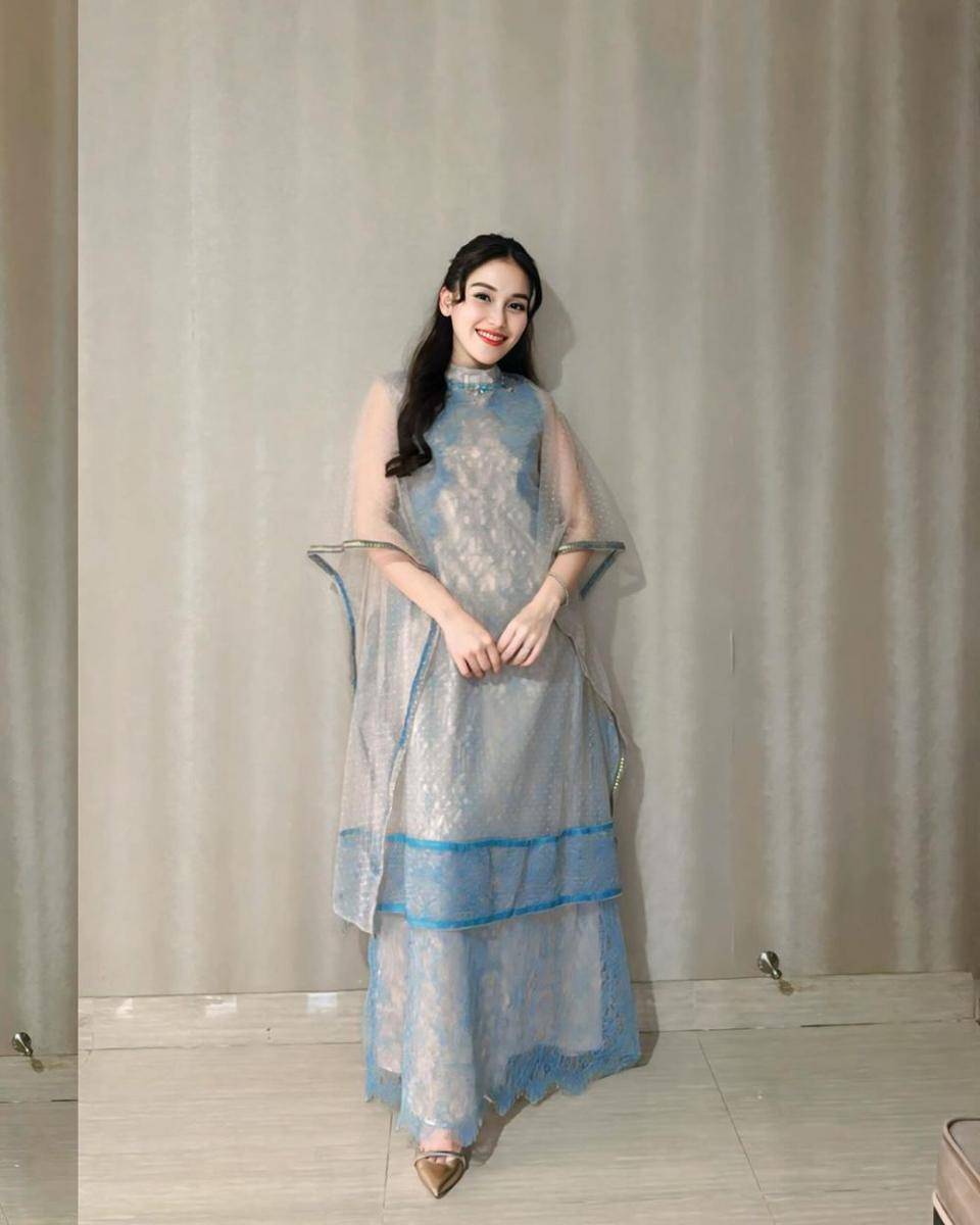 inspirasi outfit one set ala Ayu Ting Ting (instagram.com/ayutingting92)