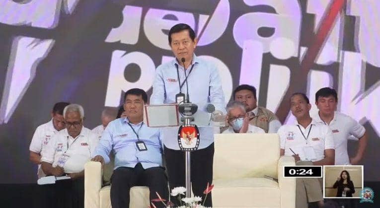 Bakal Calon Wakil Gubernur Sulawesi Utara, Victor Mailangkay, saat debat Pilkada Sulut 2024 di Kotamobagu, Rabu (9/10/2024). Dok. Youtube KPU Sulut