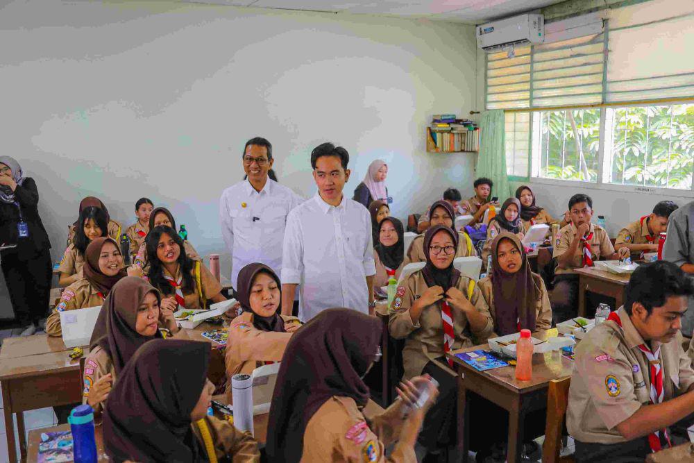 Heru Budi Minta Arahan Gibran Uji Coba Makan Bergizi Gratis di DKI