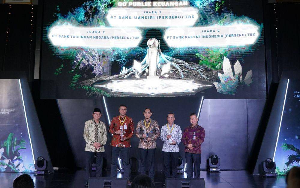 Bank Mandiri kembali mempertahankan peringkat 1 Kategori Perusahaan Go Publik sektor Keuangan pada Annual Report Award (ARA) 2023. (dok. Bank Mandiri)