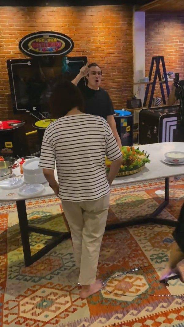 potret Baim Wong tumpengan film Lembayung 1,5 juta penonton (instagram.com/baimwong)