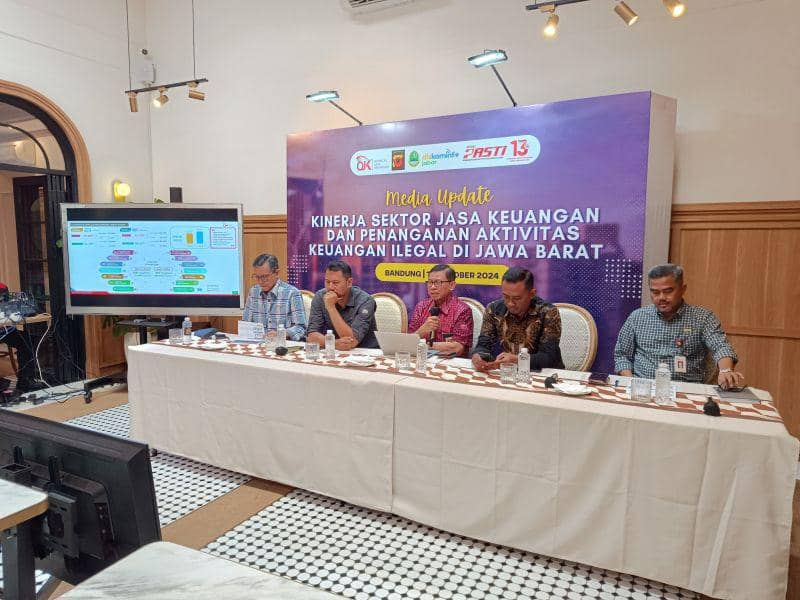 Diskusi terkait kondisi keuangan di Jawa Barat bersam OJK. IDN Times/Debbie Sutrisno