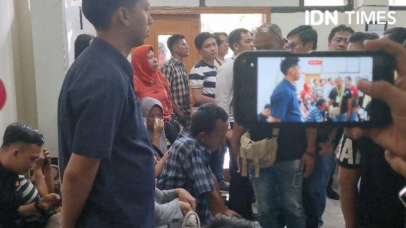 Orang Tua AA (13) Safarudin di PN Palembang (IDN Times/Rangga Erfizal)