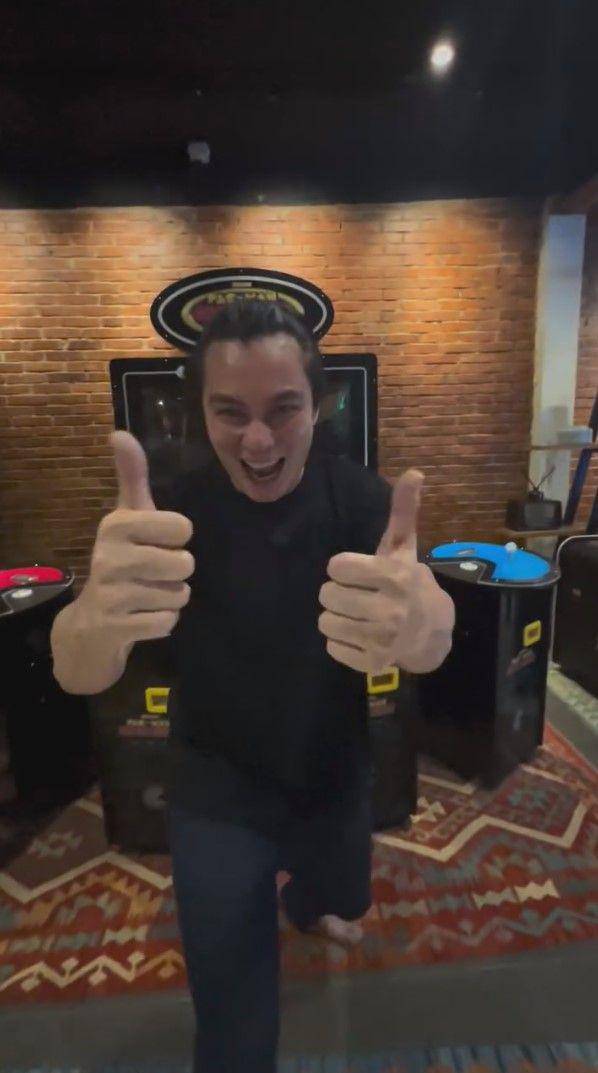 potret Baim Wong tumpengan film Lembayung 1,5 juta penonton (instagram.com/baimwong)