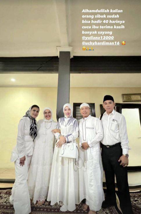 tahlilan 40 hari keponakan Ayu Ting Ting (Instagram.com/mom_ayting92_)