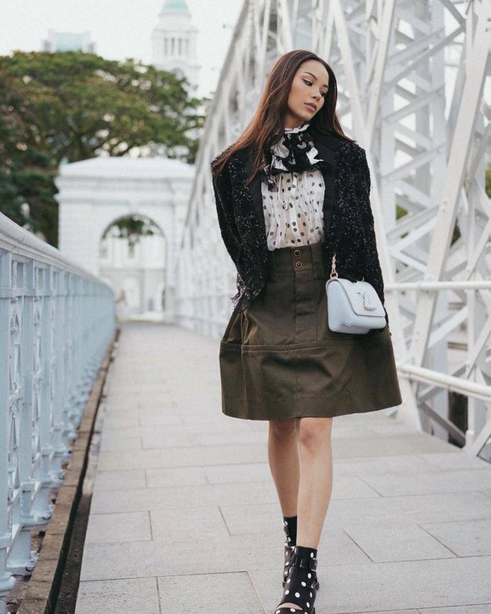 ide styling bawahan rok ala Alyssa Daguise (instagram.com/alyssadaguise)