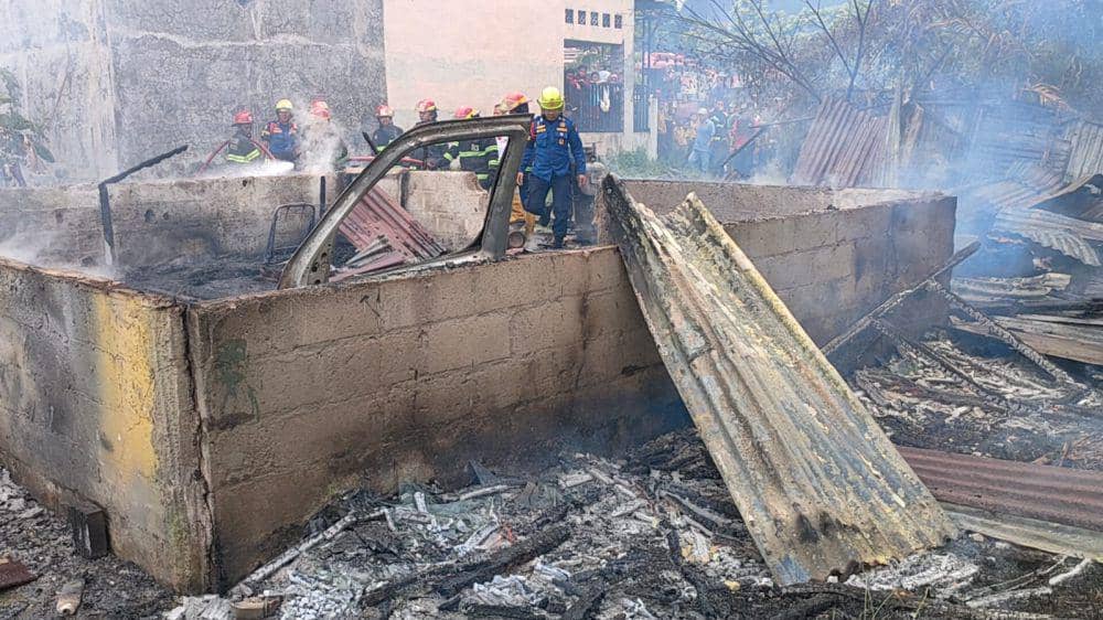 Kebakaran bengkel di Padang (Foto: Damkar Padang)