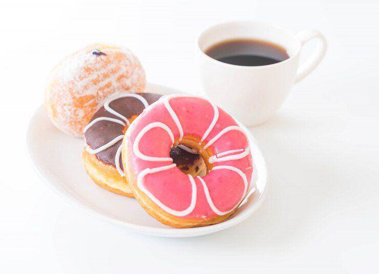 ilustrasi donat dengan secangkir kopi (freepik.com/topntp26)