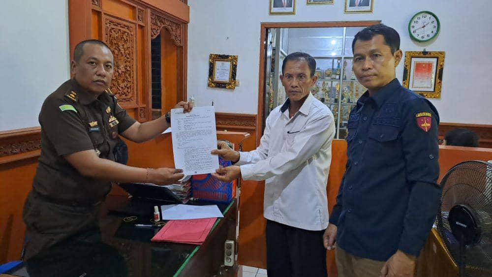 Kejari Klungkung menggeledah SMK N 1 Klungkung.(Dok.IDN Times/istimewa)