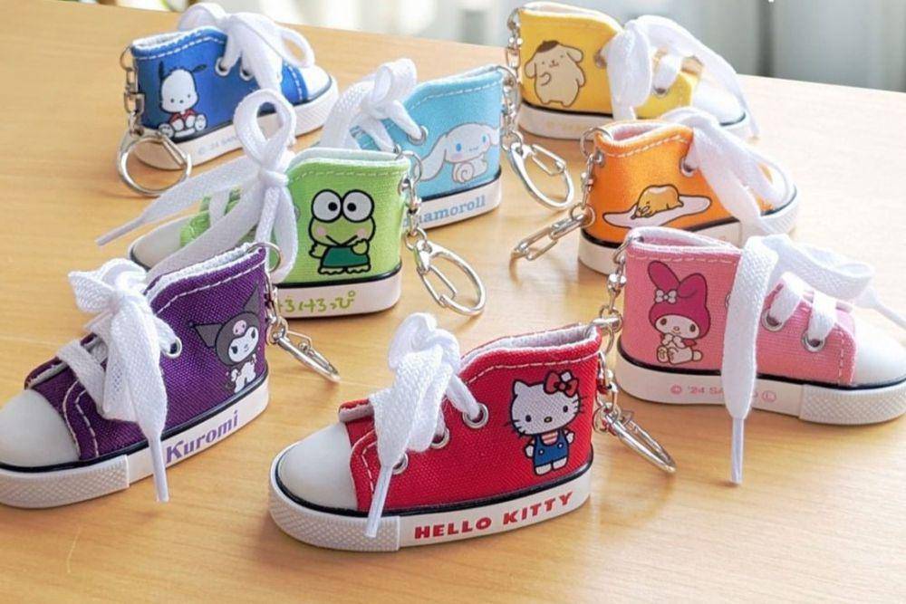 gantungan kunci dari sepatu bayi (instagram.com/newbievillage)
