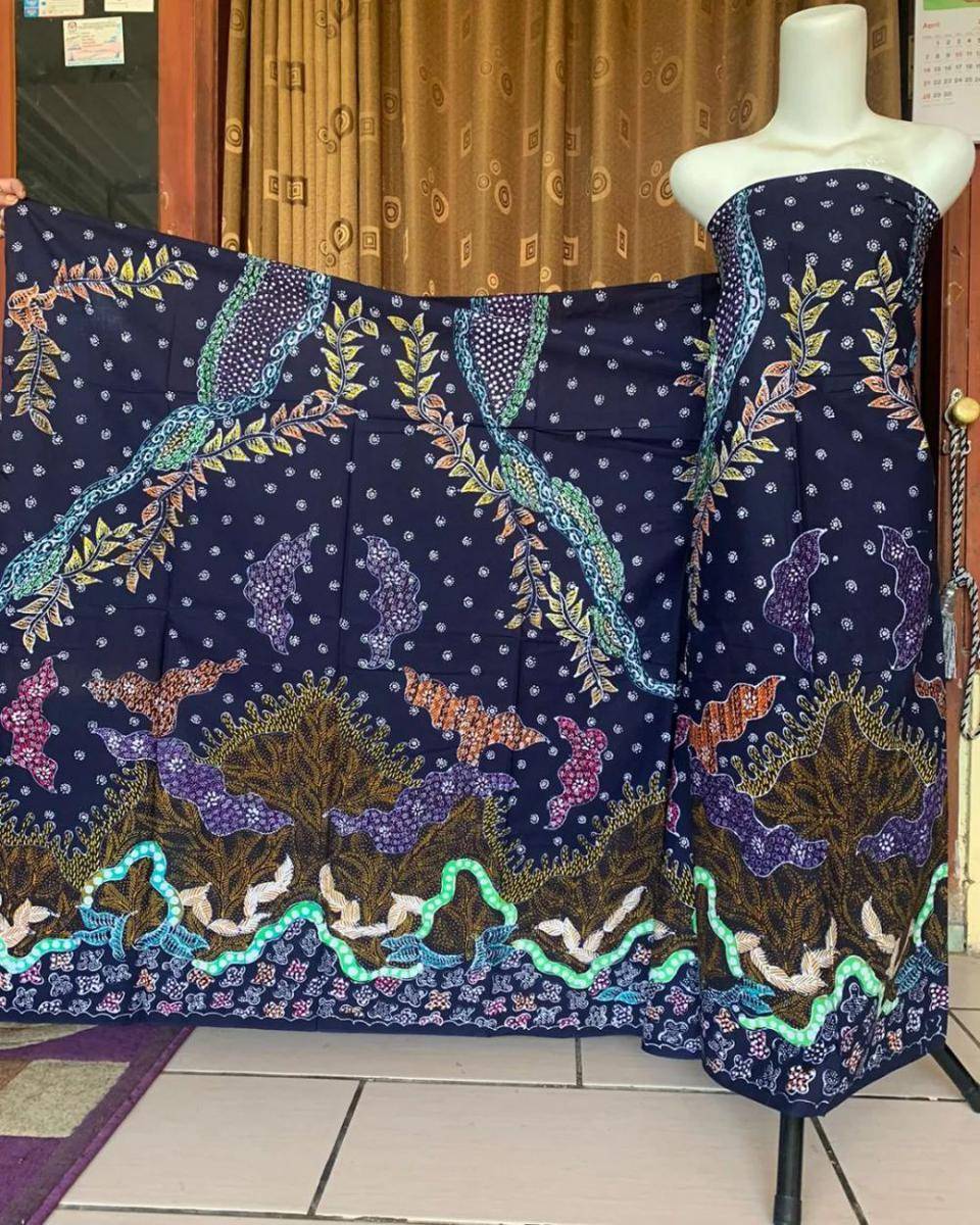 Batik Madura. instagram.com/ocabatikmadura