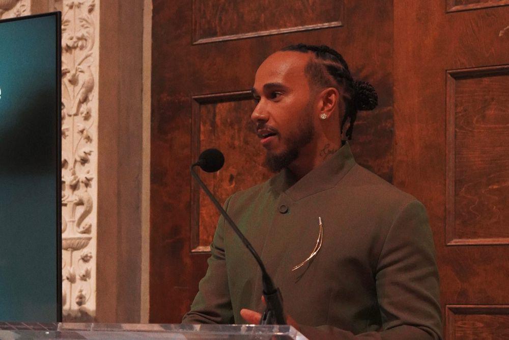 Lewis Hamilton jadi Salah Satu Ketua Met Gala 2025
