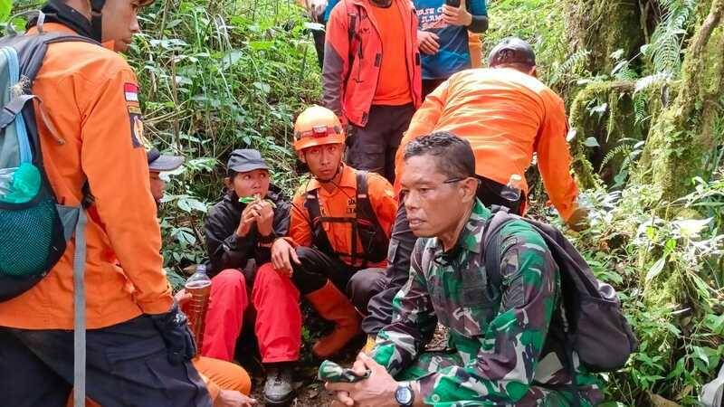 Sempat Hilang di Gunung Slamet, Naomi Daviola Akhirnya Ditemukan (tabloidnyata.com)