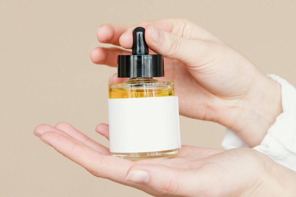 4 Produk Hair Oil dengan Kandungan Rosemary, Bantu Lebatkan Rambut