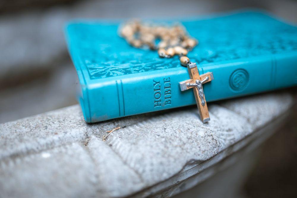 Doa Rosario Hari Jumat, Peristiwa Sedih