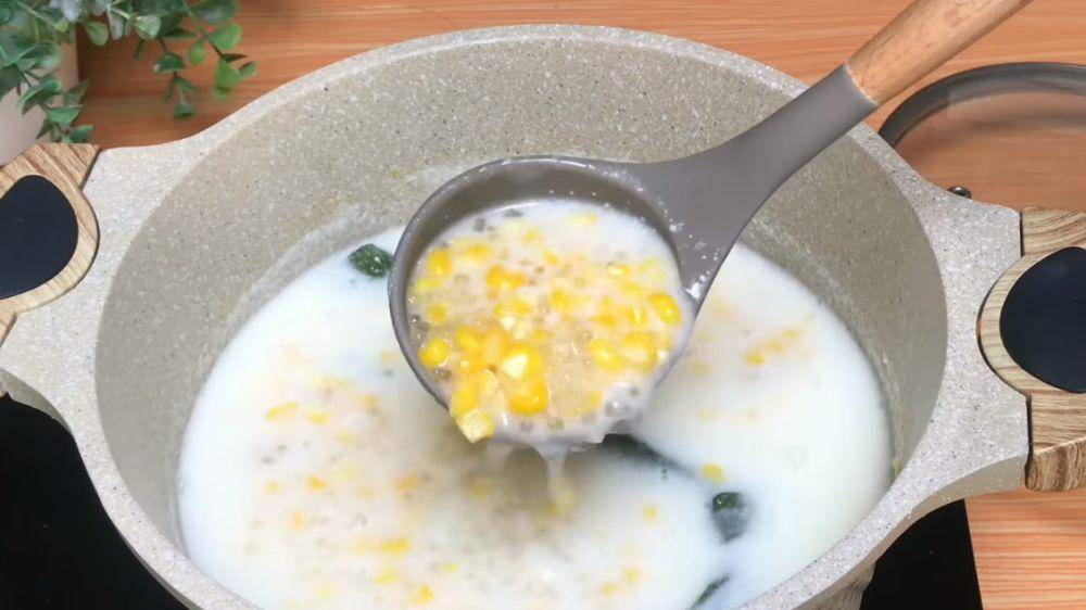 ilustrasi membuat bubur jagung mutiara (YouTube.com/HOBI MASAK)
