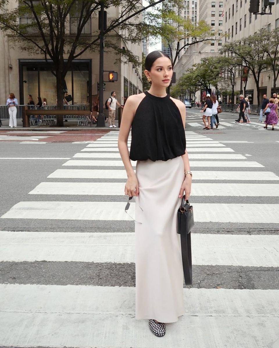 ide styling bawahan rok ala Alyssa Daguise (instagram.com/alyssadaguise)