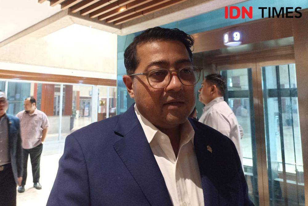 Sekjen Partai Demokrat, Teuku Riefky Harsya sebut partainya bakal perioritaskan kader untuk masuk ke kabinet Prabowo-Gibran. (IDN Times/Amir Faisol)