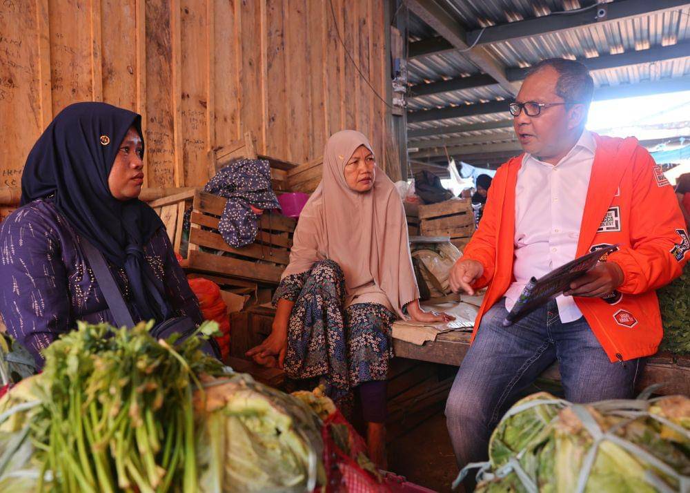 Danny Pomanto blusukan ke Pasar Rakyat Kecamatan Baraka, Kabupaten Enrekang, Kamis (10/10/2024) pagi/Istimewa