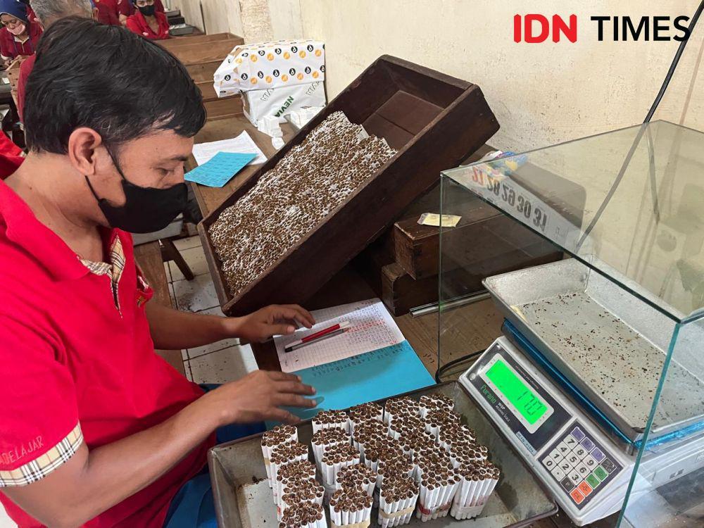 Pemerintah Perlu Pastikan Cukai Rokok 2026 Gak Naik Drastis