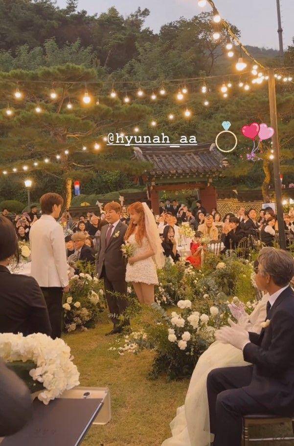 potret pernikahan HyunA (instagram.com/hwimm)