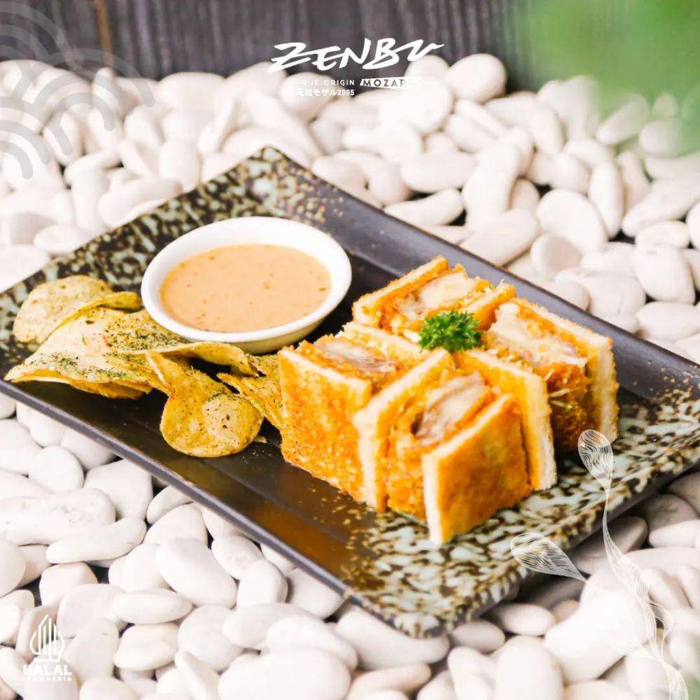 Potret menu Beef Katsu Sando di Zenbu Resto (instagram.com/zenbu.resto)
