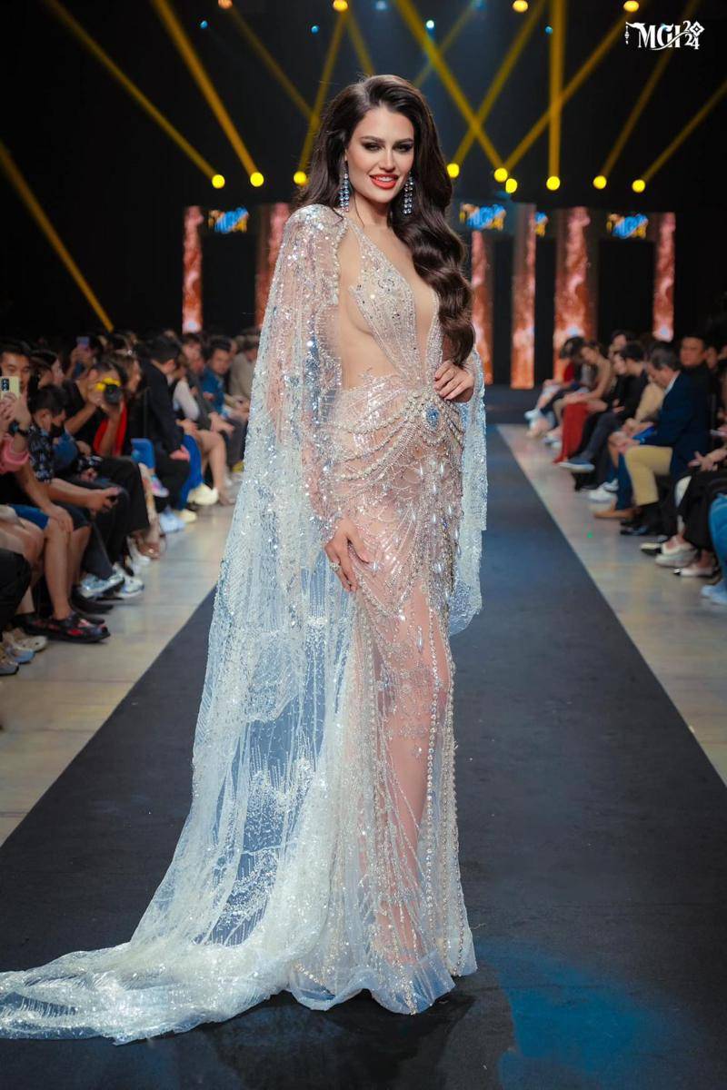 Potret Wakil Eropa Saat Konferensi Pers Miss Grand International 2024 (Facebook.com/Miss Grand International)