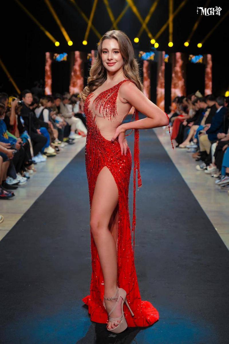 Potret Wakil Eropa Saat Konferensi Pers Miss Grand International 2024 (Facebook.com/Miss Grand International)