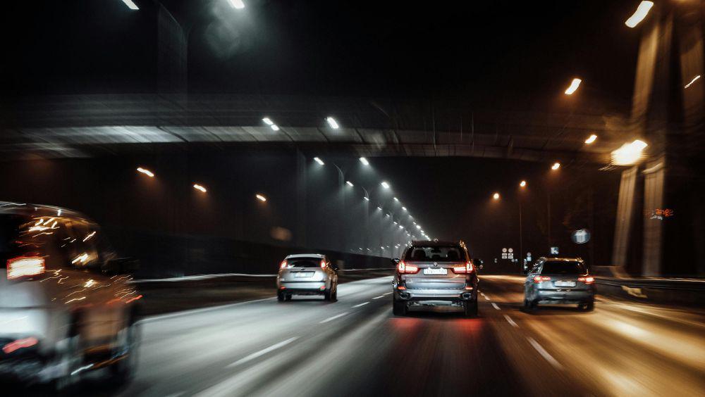 5 Tips agar Aman Mengemudi di Malam Hari untuk Pemula