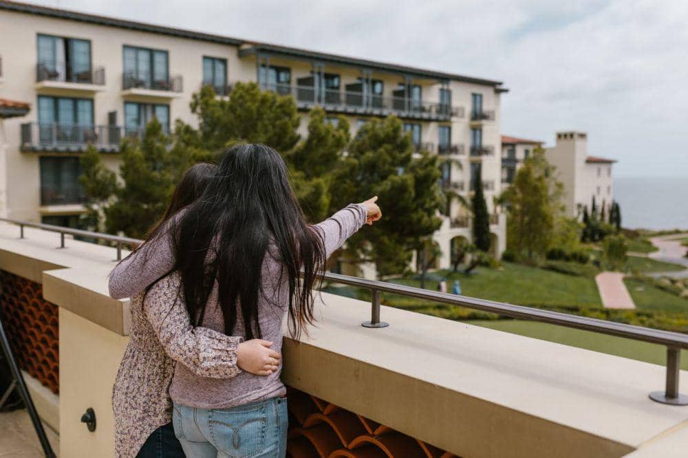 ilustrasi staycation (pexels.com/RDNE Stock project)