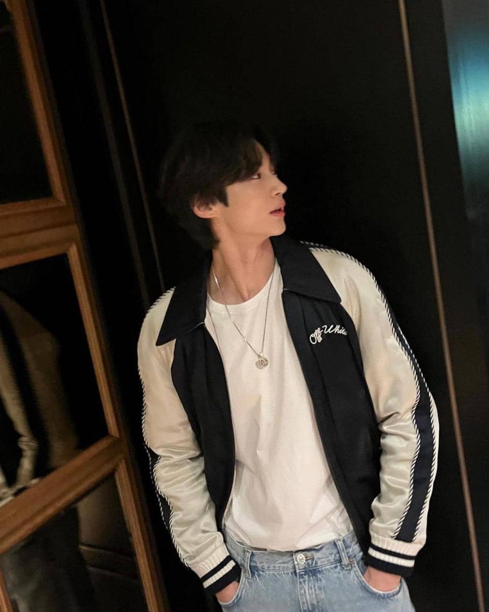mix and match jaket ala Byeon Woo Seok (instagram.com/@byeonwooseok)
