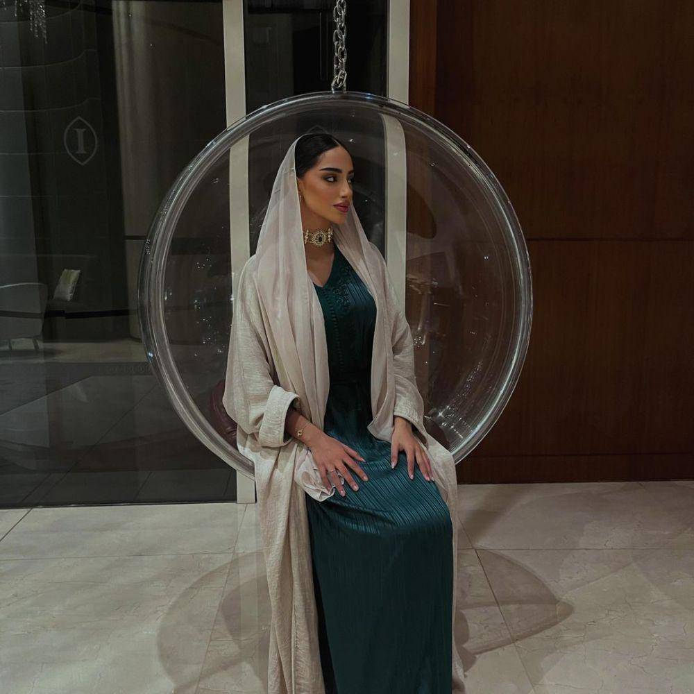 Potret Miss Earth Uni Emirat Arab 2024, Noura Al Jasmi (instagram.com/nnouraalj)