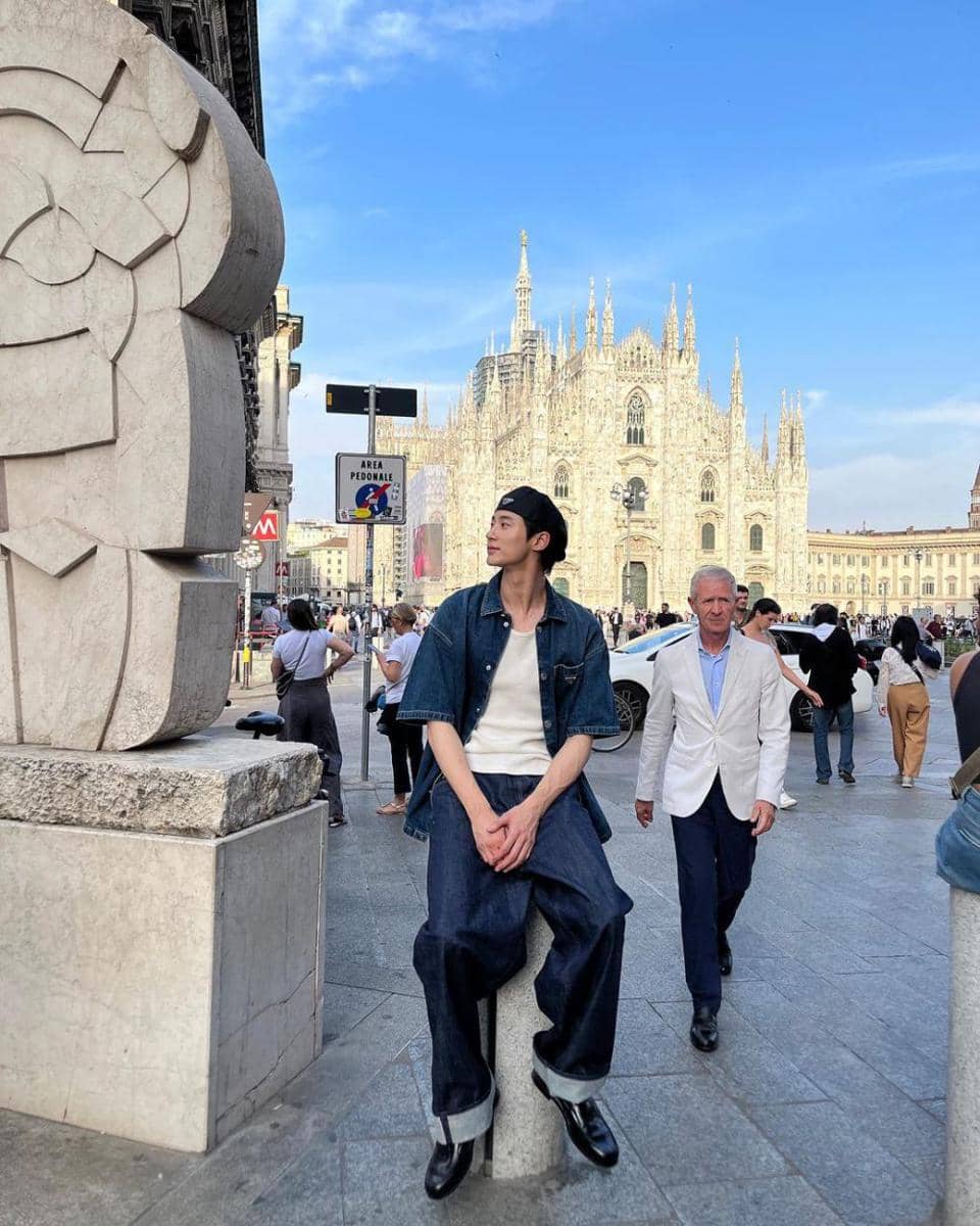 mix and match jaket ala Byeon Woo Seok (instagram.com/@byeonwooseok)