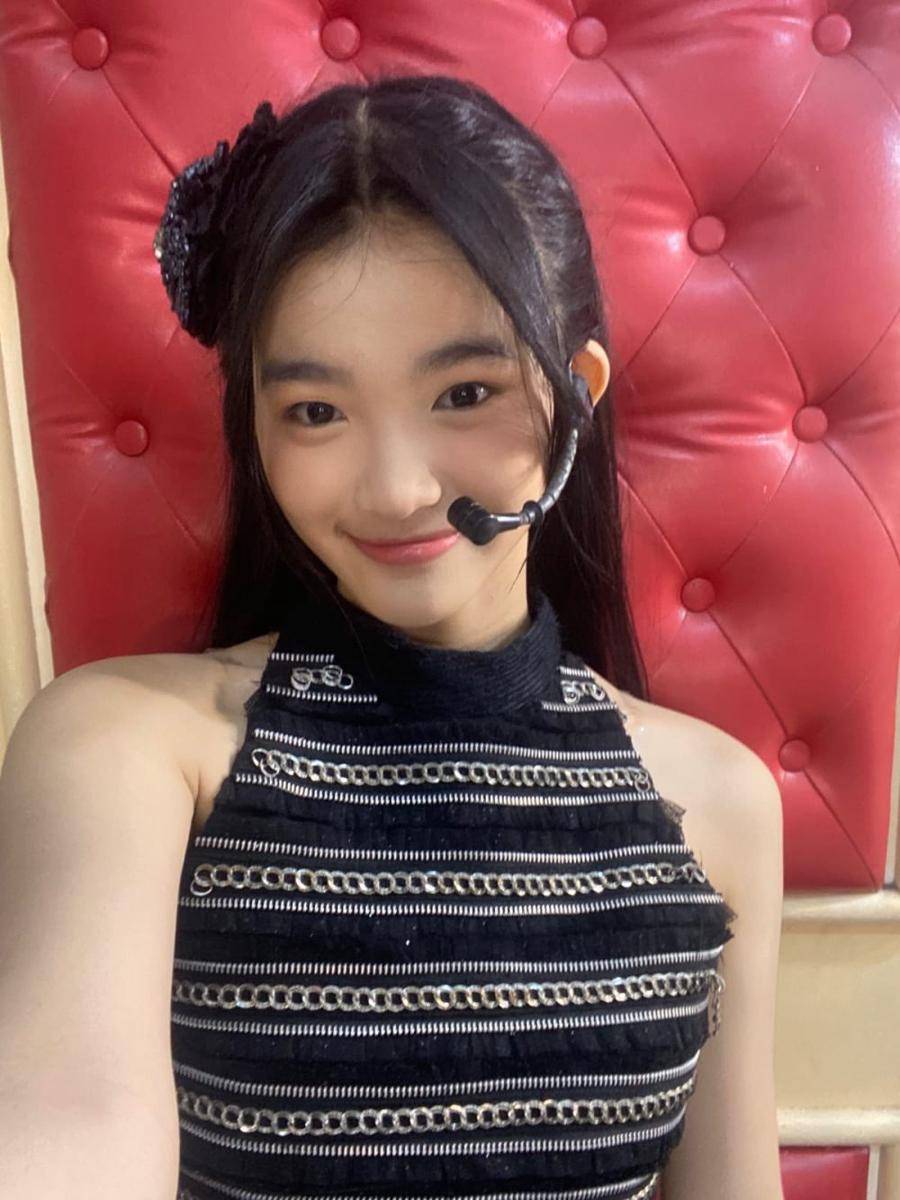Erine JKT48 (x.com/CErine_JKT48)