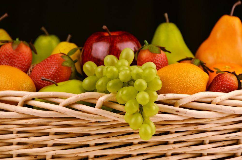 Ilustrasi buah-buahan segar (pixabay.com/diapicard)