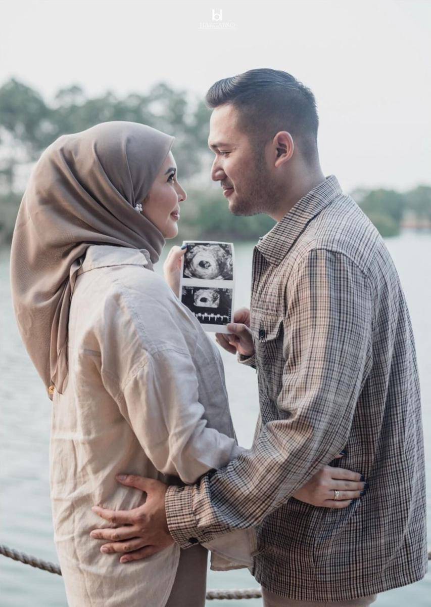 potret Kesha Ratuliu umumkan kehamilan ketiga (instagram.com/hargabro)