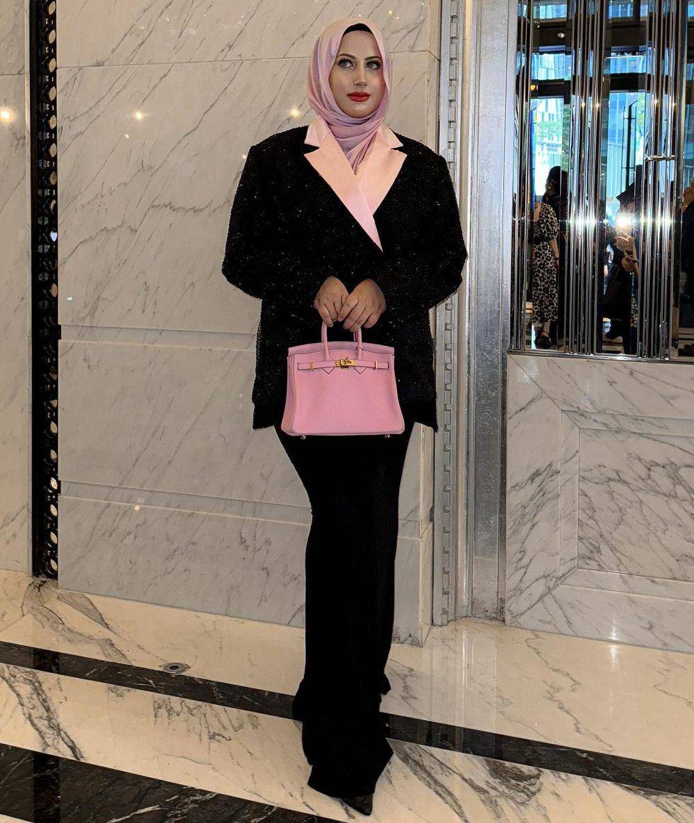 OOTD hijab old money (instagram.com/tasyiiathasyia)