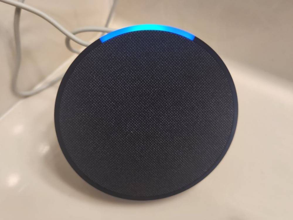 potret Amazon Echo Dot (amazon.com)