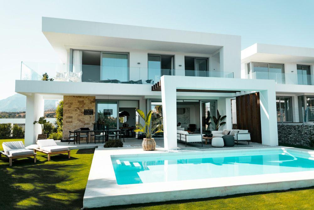 14 Ide Model Dak Cor Teras Rumah Minimalis Modern, bak Villa Mewah!